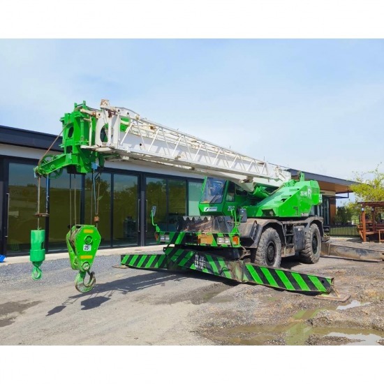 ขายรถเครนมือสอง Rough Terrain Crane ขายรถเครนมือสอง Rough Terrain Crane